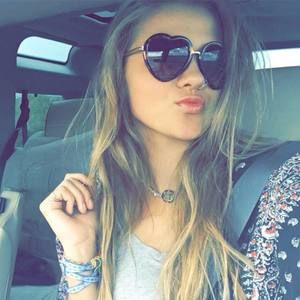 Meet your Posher, Hailey